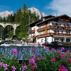 Meuble Neve Hotel